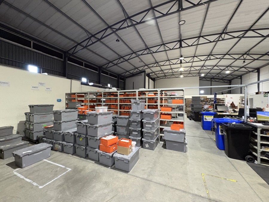 To Let Commercial Property for Rent in Montague Gardens Western Cape